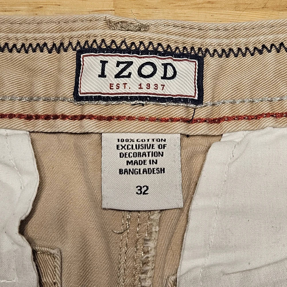 IZOD Men's Khaki Cargo Shorts, Size 32 - Picture 3 of 8
